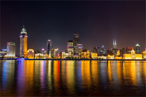 For tourists to rest and taste local cuisine